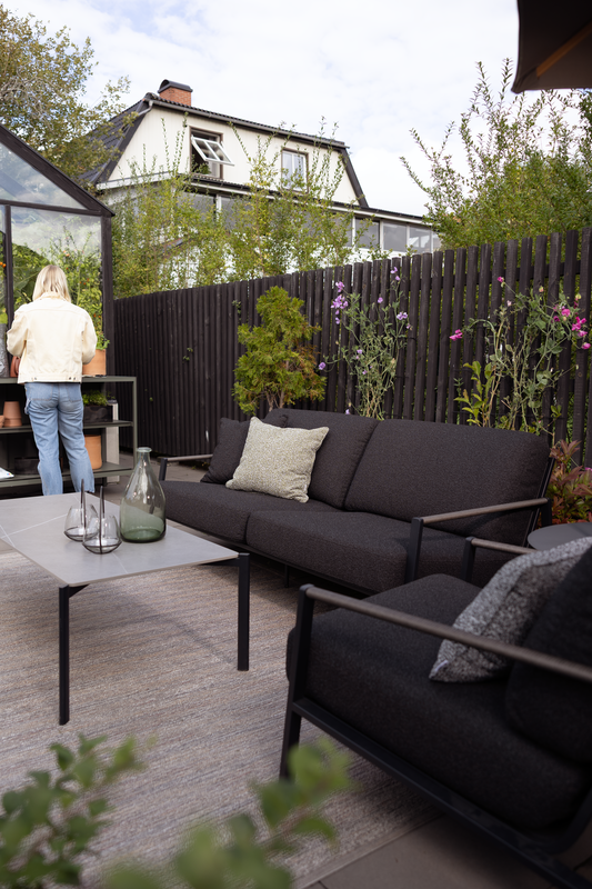 Hallavara sofabord Sort