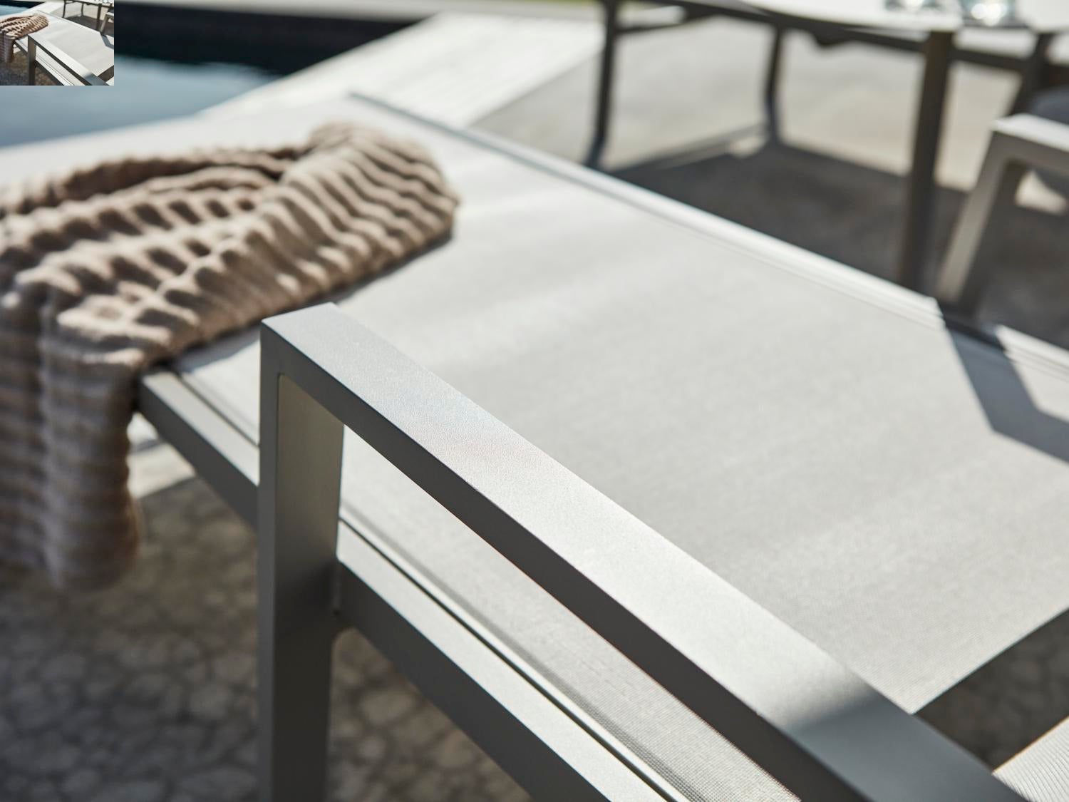 Leone hvileseng Khaki/Off-white