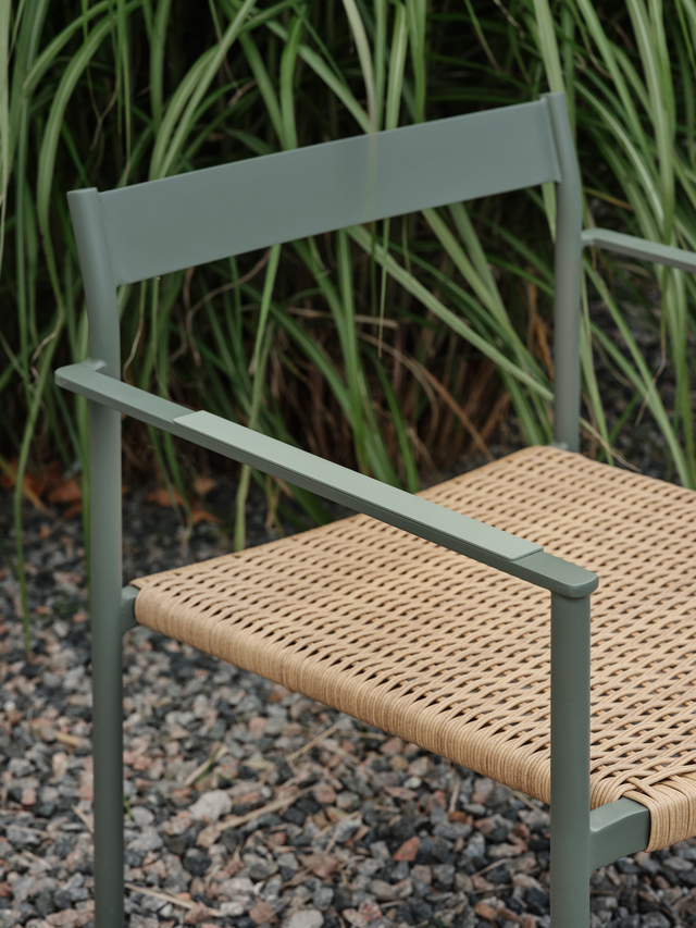 94126 DK Armchari Nordic Green Detail original_94126_External Use.png